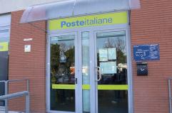 Poste, a Bari un corner dedicato alle esigenze delle famiglie