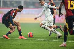 L’Inter batte il Genoa 2-1 al “Ferraris” ed è sola in vetta