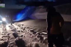 Bufera di neve sull'Etna, soccorse 5 persone rimaste bloccate in auto