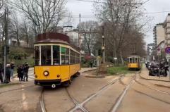 Tram deragliato a Milano, le immagini dopo la rimozione del mezzo