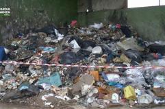 Traffico illecito di rifiuti, confisca per 204 milioni a imprenditori di Acerra