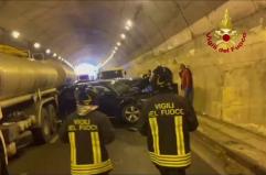 Maxi tamponamento in galleria sull'A20 Palermo-Messina, coinvolti 80 veicoli