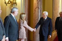 Mattarella riceve Meloni e ministri al Quirinale in vista del Consiglio Europeo