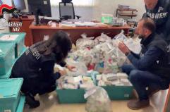 Scoperta farmacia abusiva in casa a Foggia, sequestro di medicinali e 2 indagati