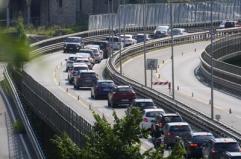 Ferragosto, al via esodo: traffico da bollino rosso su strade e autostrade