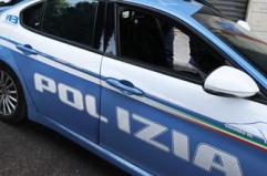 Aggredisce minore e tenta di baciarlo sulla bocca, fermato 33enne a Reggio Emilia