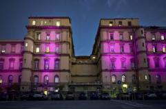 Tumori, nel mese della prevenzione femminile l'Università Vanvitelli si tinge di rosa