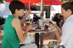 Alimentazione, italiani e lombardi si descrivono attenti a tavola, esperti 'la realtà è diversa'