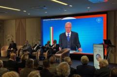 Mantovano: "Salute e benessere degli italiani priorità del Governo"