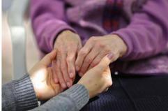 Quasi 7 milioni tra pazienti oncologici e caregiver, premio Incontradonna 'narrazione come cura'