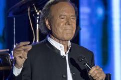 Julio Iglesias chiede l'archiviazione dell'indagine per presunti abusi