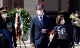 Bari, cerimonia 2 giugno, sottosegretario Garofoli: &laquo;Unit&agrave; per uscire da periodo difficile&raquo;