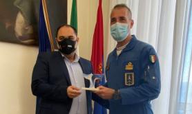 Frecce Tricolori, il comandante Farina a Taranto da Melucci: &laquo;Legame naturale con l&rsquo;arma azzurra&raquo;