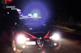 Brindisi, uomo ucciso a coltellate in casa: il figlio portato in caserma