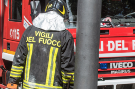 Rutigliano, vasto incendio nella sede di Terminal Puglia