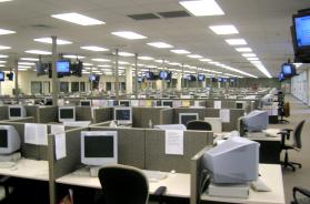 Trani, sentenza condanna Network Contacts contro i «contratti pirata», Schlein: «Una vittoria per i lavoratori»