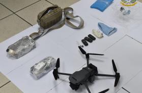 Spedivano cellulari e droga in carcere con il drone: due arrestati a Taranto