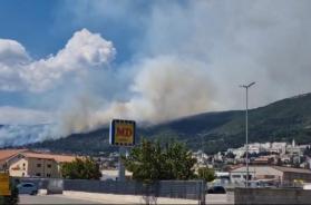San Giovanni Rotondo, un grosso incendio boschivo &egrave; divampato alle porte del centro abitato