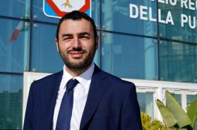 Lecce, chiusa l’inchiesta sull’ex assessore Delli Noci. La Procura: corrotto in cambio di favori per le Regionali 2020 Lecce, chiusa l’inchiesta sull’ex assessore Delli Noci. La Procura: corrotto in cambio di favori per le Regionali 2020