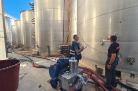 Blitz nel Leccese, sequestrati 1.500 quintali di vino etichettato come Primitivo Igp