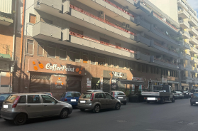 Taranto, una passeggiata nella «giungla urbana» di Cesare Battisti