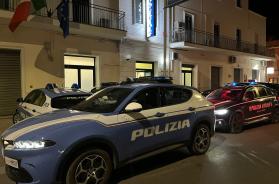 Nardò, palpeggia e violenta il nipotino ai giardini pubblici: arrestato lo «zio orco»