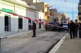 Banda della marmotta colpisce a Stornara: salta in aria atm della banca Banda della marmotta colpisce a Stornara: salta in aria atm della banca