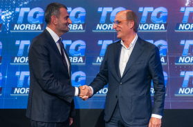 Primo duello Lobuono-Decaro: riflettori su sanità e crisi idrica Primo duello Lobuono-Decaro: riflettori su sanità e crisi idrica