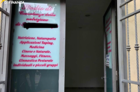 Smantellata rete di nutrizionisti abusivi, con studi illegali e pseudo-università: operavano anche in Puglia Smantellata rete di nutrizionisti abusivi, con studi illegali e pseudo-università: operavano anche in Puglia