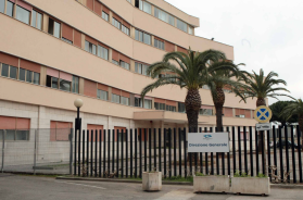 Il concorso (sartoriale) per addetto stampa all'Asl Lecce solo con la laurea in Comunicazione. Altolà dell'Ordine: «Restrizione illegittima» Il concorso (sartoriale) per addetto stampa all'Asl Lecce solo con la laurea in Comunicazione. Altolà dell'Ordine: «Restrizione illegittima»