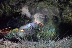 Orsara di Puglia, auto precipita in una scarpata: conducente estratto dai vigili del fuoco, grave in ospedale Orsara di Puglia, auto precipita in una scarpata: conducente estratto dai vigili del fuoco, grave in ospedale