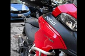 Bari, prima della rapina nel centro scommesse gioca alla slot machine: 23enne incastrato dalle impronte, è ai domiciliari Bari, prima della rapina nel centro scommesse gioca alla slot machine: 23enne incastrato dalle impronte, è ai domiciliari