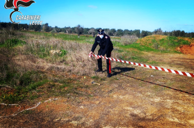 Galatone, notano un camion appesantito e scoprono una discarica abusiva: segnalati un 75enne e un 45enne Galatone, notano un camion appesantito e scoprono una discarica abusiva: segnalati un 75enne e un 45enne