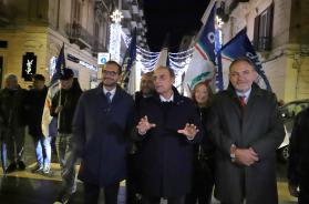 Lobuono, ultima passeggiata a Bari prima della chiusura della campagna elettorale: «Voglio stare tra la gente» Lobuono, ultima passeggiata a Bari prima della chiusura della campagna elettorale: «Voglio stare tra la gente»