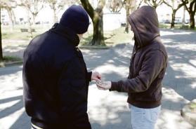 Smantellata rete di spaccio a Molfetta, 17 indagati. Uno dei pusher «oberato» di lavoro: «Questa giornata è infinita»