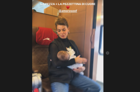 Emma Marrone condivide una tenera foto di Alessandra Amoroso in treno con la figlia Penelope: fan in delirio