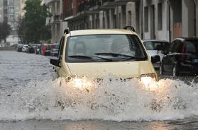 Maltempo in Puglia e in Basilicata: allerta meteo arancione per temporali e frane, gialla per vento e rischio idraulico Maltempo in Puglia e in Basilicata: allerta meteo arancione per temporali e frane, gialla per vento e rischio idraulico