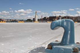 Taranto, in 8 finiscono a processo per i fanghi «tombati» al molo San Cataldo: sei persone e due società