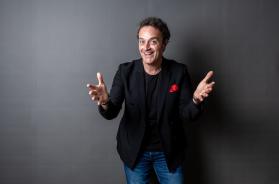 «Ma ce só»: Renato Ciardo porta il Natale in Puglia con un'irresistibile parodia di Michael Bublé «Ma ce só»: Renato Ciardo porta il Natale in Puglia con un'irresistibile parodia di Michael Bublé