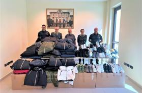 Lecce, la Guardia di Finanza dona alla Caritas oltre 200 capi sequestrati