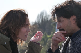 Un operaio vedovo ritrova l&rsquo;amore con la figlia del capo