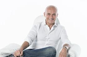 Signorini si auto sospende da Mediaset dopo le accuse di Corona