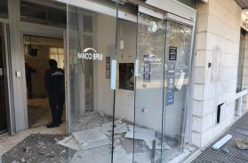 Foggia, primo dell'anno con botto: assalto allo sportello bancomat Bmp in via Telesforo FOTO/VIDEO