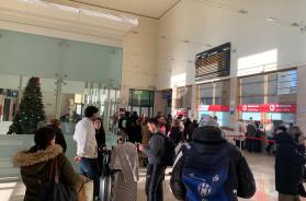 Guasto tecnico sulla Pescara-Bari: treni fermi a Incoronata, ancora ritardi e disagi per i pendolari Guasto tecnico sulla Pescara-Bari: treni fermi a Incoronata, ancora ritardi e disagi per i pendolari