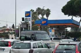 Bari, investita da un'auto in via Giulio Petroni: 76enne ricoverata in codice rosso