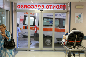 Liste d'attesa, il piano di Decaro: esami fino alle 23, un nuovo Cup contro i furbetti. Liste d'attesa, il piano di Decaro: esami fino alle 23, un nuovo Cup contro i furbetti.