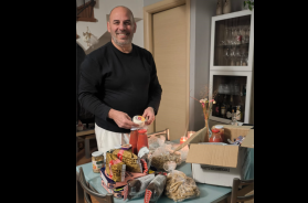 Expat, fuga e nostalgia: viaggio dal Salento all’Emilia tra ricordi, famiglia e provviste Expat, fuga e nostalgia: viaggio dal Salento all’Emilia tra ricordi, famiglia e provviste