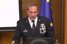 Difesa e industria, Taranto hub strategico della Marina: Berutti Bergotto in visita alla base