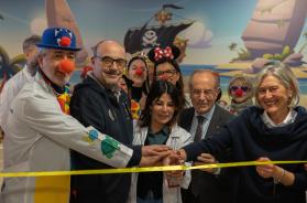 Bari, inaugurata la nuova sala d&rsquo;attesa pediatrica del &laquo;Giovanni XXIII&raquo;: colori e fantasia grazie ai fondi della Pigiama Run
