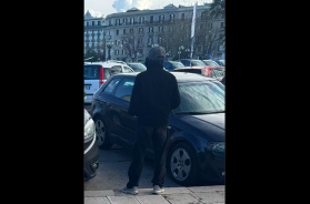 Bari e quei parcheggiatori abusivi con bottiglie di birra e spinelli: il molo San Nicola terra di nessuno